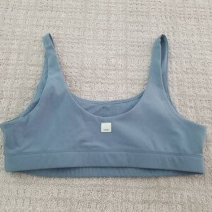 Vuori Sports Bra Womens Size L? Gray Daily Stretch w/ Pads Large Athletic Yoga